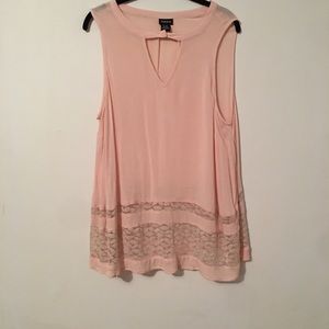 Torrid peach sleeveless blouse with lace insets